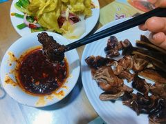 -天发芽·何记葫芦头泡馍·传统小吃(报恩寺街店)