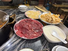 -乳仔牛牦牛汤锅 烤羊排(松潘古城店)