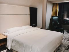 -上海虹桥西郊假日酒店