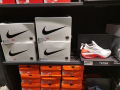 -NIKE上海青浦优选体验店