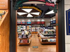 -西西弗书店&矢量咖啡(凯德晶萃广场店)