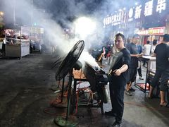 -劳动公园新疆人烤腰子