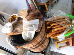 -云南大锅豆浆店