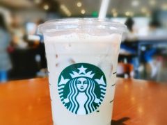 香草拿铁-星巴克臻选(泉州晋江SMMALL店)