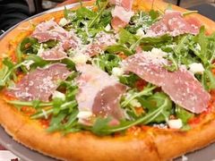 -WOLFGANG PUCK KITCHEN & BAR(迪士尼小镇店)