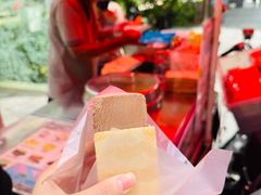 -詹爷爷乌节路街头冰淇淋
