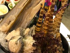 -鲜入围煮花胶鸡海鲜火锅