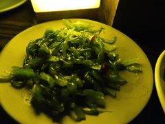 -三两三民谣咖啡清吧