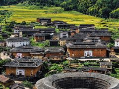 -初溪土楼群