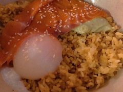 烟熏三文鱼牛油果饭-三秋舍·梦幻岛(小西路店)