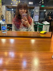 -PE SALON