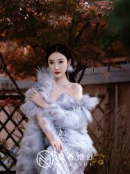 -曼青婚纱礼服馆