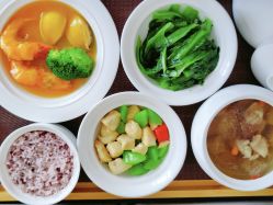 -臻康乃馨月子中心(集美店)