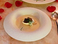 白芦笋浓汤配黑松露-AZUR聚(香格里拉饭店)