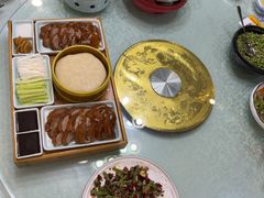 -六和聚传统烤鸭.天津菜(和平店)