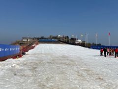-浙东第一尖雪山欢乐谷