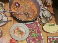 -野山舂·贵州现舂酸汤牛肉(东山店)
