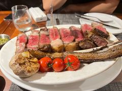 -MONICH牛排融合餐厅(和义大道购物中心店)