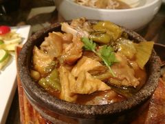 -云海肴·汽锅鸡·云南菜(天山百盛优客店)