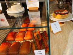 -VERIE BAKEHOUSE