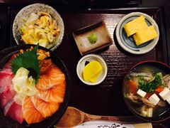 三文鱼油甘鱼海胆定食-定食Doraya(骆克道店)