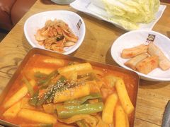 炒年糕-喇喇排骨火锅·传统韩式脊骨汤(望京西园总店)