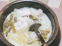 -灵芝妹子海鲜米线(瓦房店新玛特店)