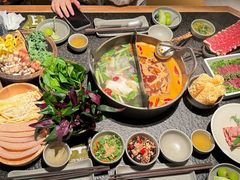 -三出山火锅(南京万象天地店)