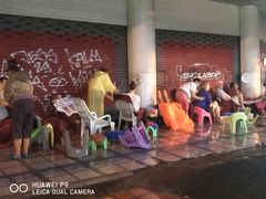-周日夜市