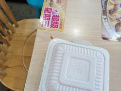 -小杨生煎(金山百联购物中心3楼店)