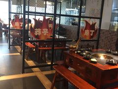 大堂-莽子老火锅(大坪店)