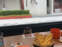 -必胜客(上海华谊新所店)