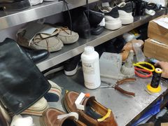 -爱革·洗衣改衣·洗鞋修鞋·洗包修包·奢侈品护理(宝地广场店)