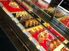 -Salon de The de Joel Robuchon(外滩18号店)