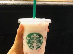 草莓奶香星冰乐-星巴克臻选(广州沙面店)