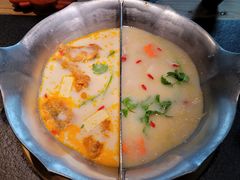 -湊湊火锅·茶憩(南京东路悦荟店)