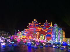 -淄博花灯齐彩城