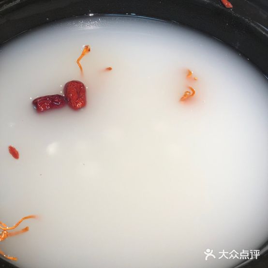 时记三和粥底火锅店