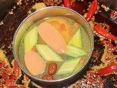 -二荆条·蜀鲜汇城市森林火锅