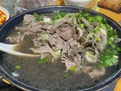 -大众跷脚牛肉馆·非遗传承单位(峨眉山店)