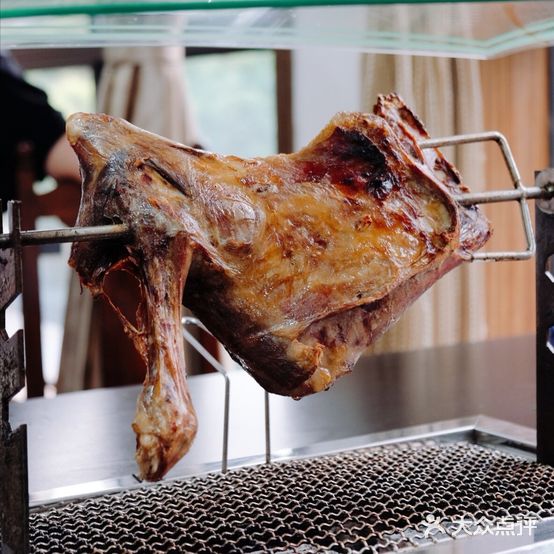 喜洋洋烤肉烤羊腿老北京火锅