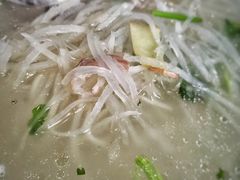 萝卜粉丝汤-铁东熏肉大饼铺