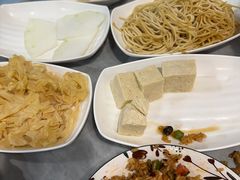 -光头药膳鸡(莱茵小镇店)