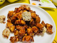 酱爆桃仁鸡丁-大海碗·炸酱面·烤鸭·京菜(天坛店)