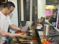 -郑记•不夜城烧烤•龙虾•虾蟹(黄鹤楼店)