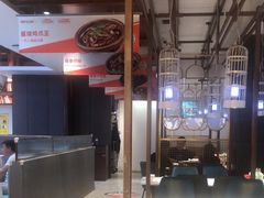 -阿瓦山寨·湘菜现炒·剁椒鱼头王(咸阳总店)