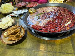 -黄潇洒老火锅(九眼桥宏济巷店)