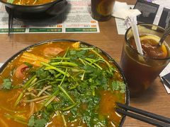 招牌炸酱小锅米线-肥汁米蘭香港米线(定西路店)
