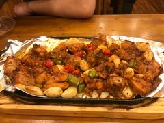 -老东镇啤酒屋海鲜加工·蒸汽海鲜·海鲜烧烤(台东店)