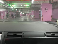 -金地广场-地下停车场